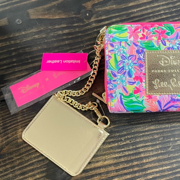 Lilly Pulitzer x Disney Marsten Crossbody, Lilly Loves Disney, Aegean Navy, NWT - Picture 2 of 4